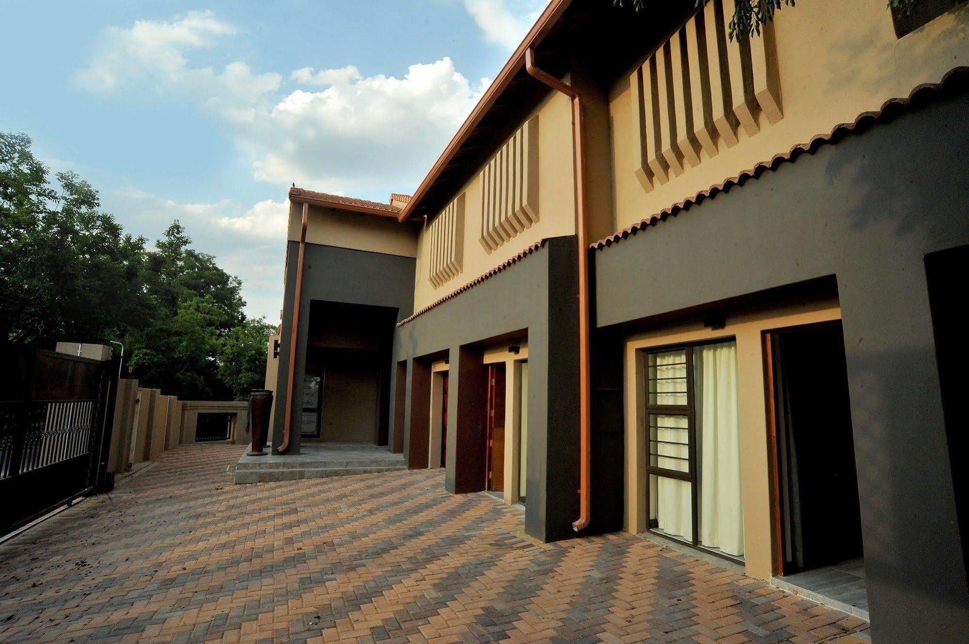 Sunset Manor Guest House Potchefstroom Exterior photo